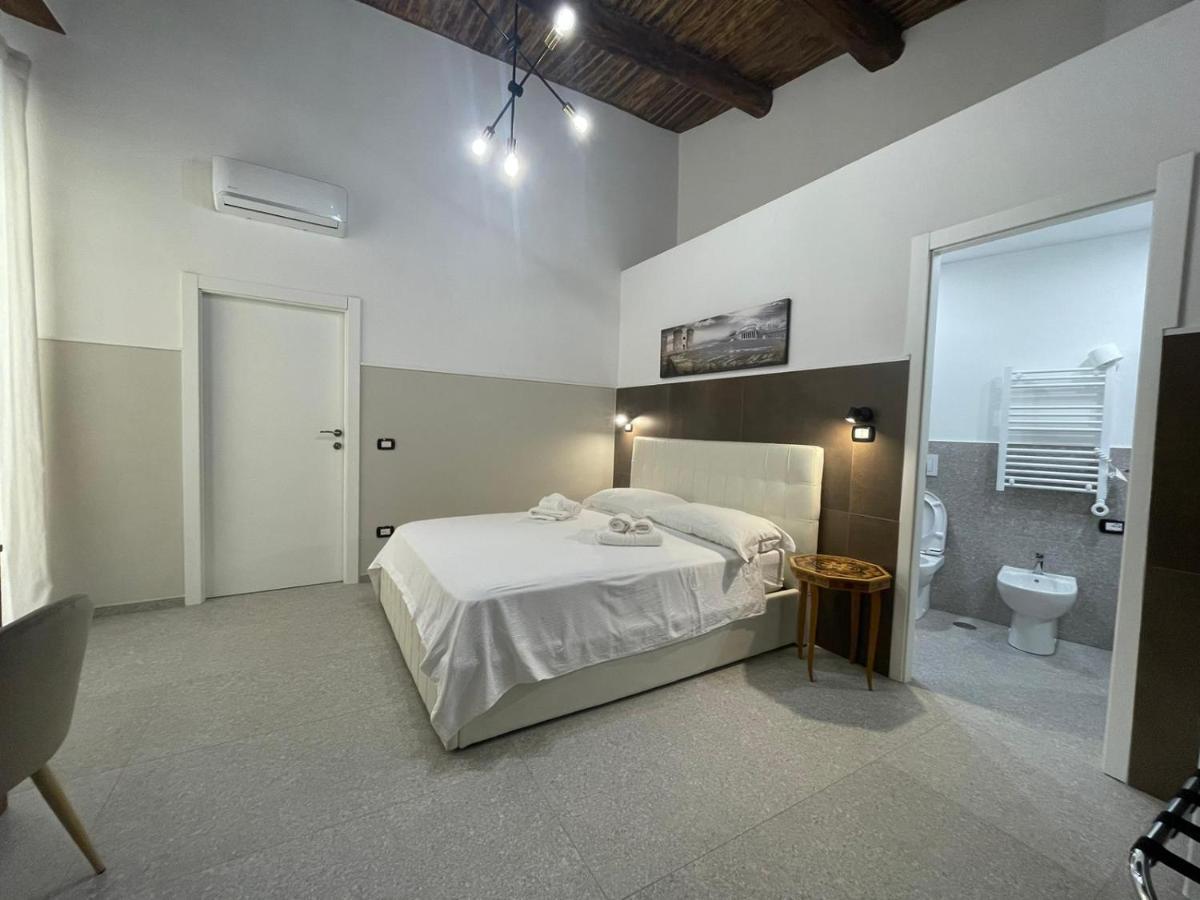 La Suite Del Centro Storico Naples Exterior photo